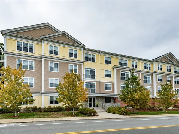 130 Tremont St #306, Melrose, MA 02176