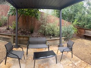 252 Manzanita Dr #1, Orinda, CA 94563