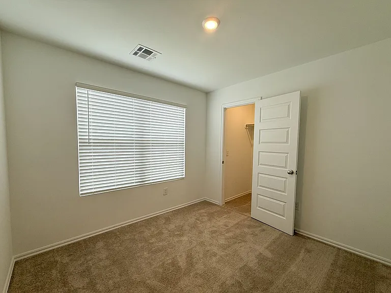 16309 Harvester Dr — Photo 19