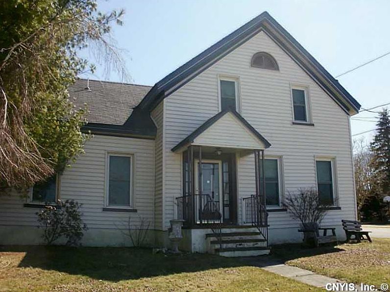 1st image of 122 St Lawrence Ave