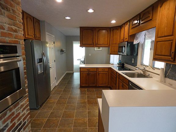 4th image of 5311 Barkwood Dr
