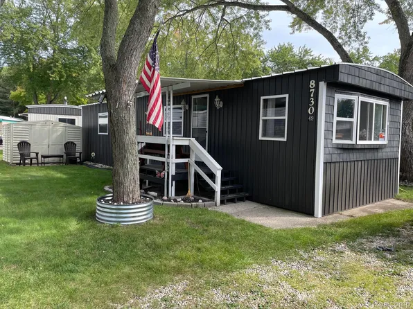 825 E 88th St, Newaygo, MI 49337