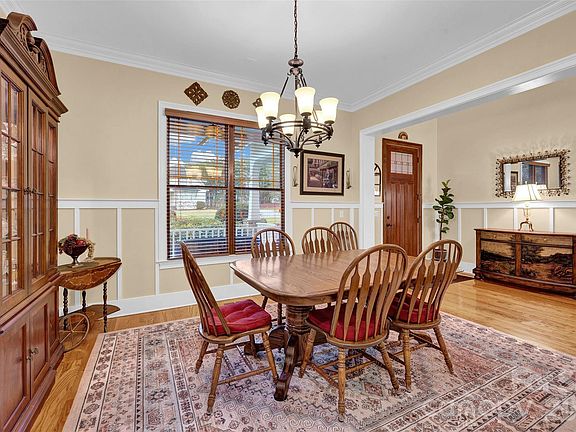 4th image of 105 Tuskarora Point Ln