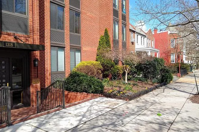 1318 22nd St NW #105 — Photo 3