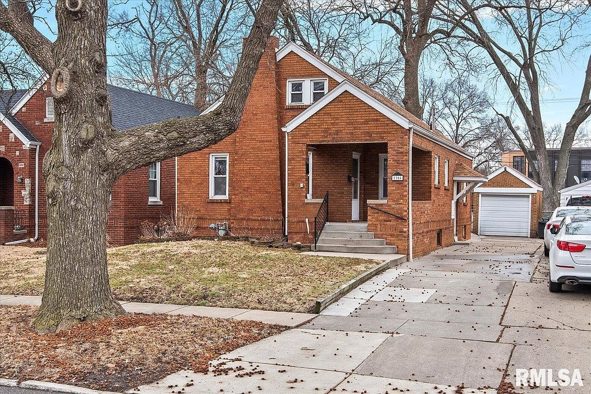 2304 S Lowell Ave, Springfield, IL 62704 Zillow
