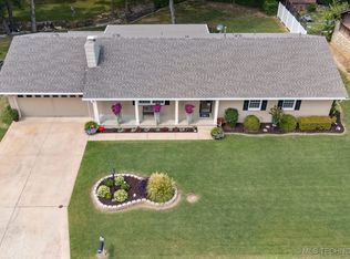 523 Ridgewood Dr, Pryor, OK 74361