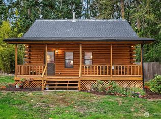 4 E Mountain View Road, Camano Island, WA 98282