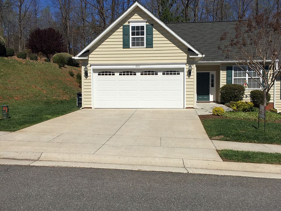 1st image of 426 Paulette Cir