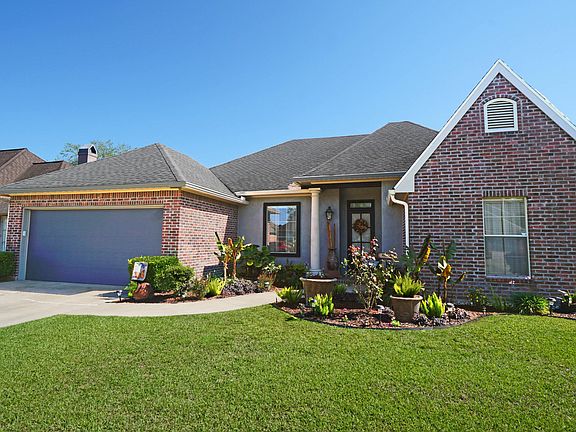 3rd image of 112 Greenhaven Dr