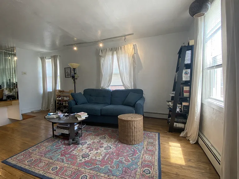 656 W Park Ln #3 — Photo 3