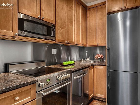 5th image of 5 Tudor City Pl APT 405