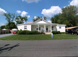 67 Old Dutch Mill Rd, Malaga, NJ 08328