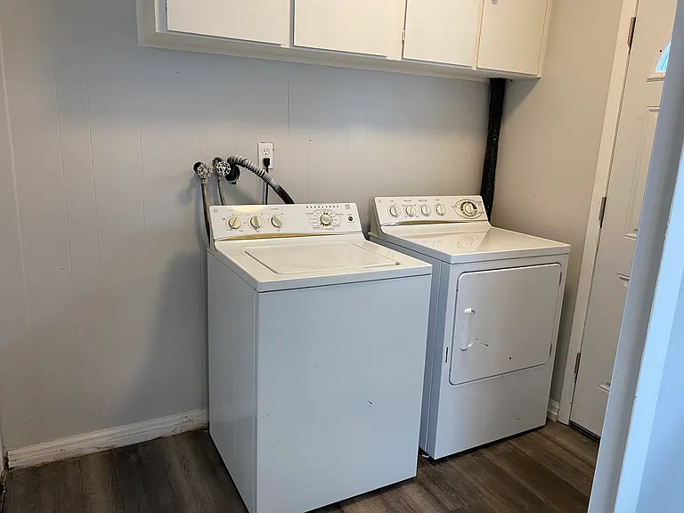 1615 E Greig Ave — Photo 25