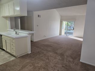 24518 W Nicklaus Dr #O-16, Valencia, CA 91355