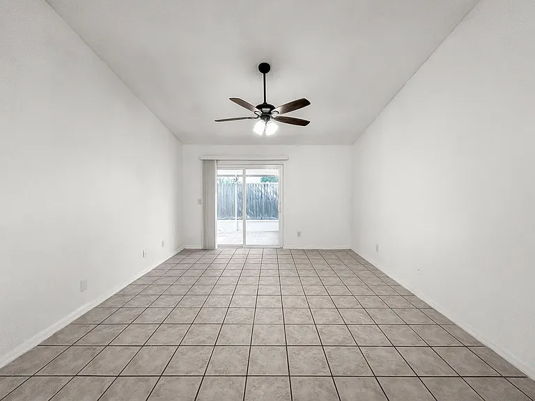 9778 Fox Chapel Rd — Photo 4