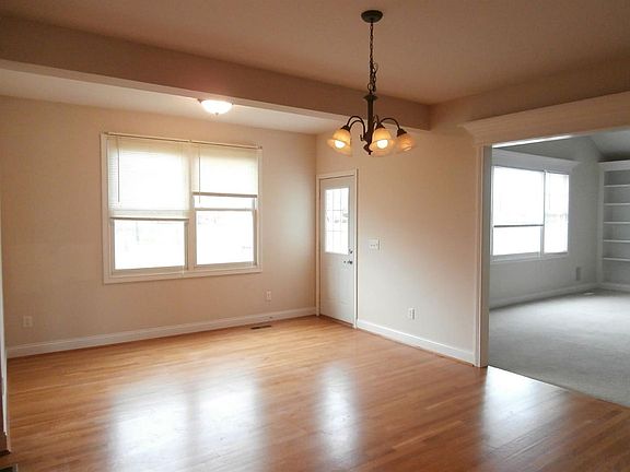 4th image of 4623 Brighton Ln