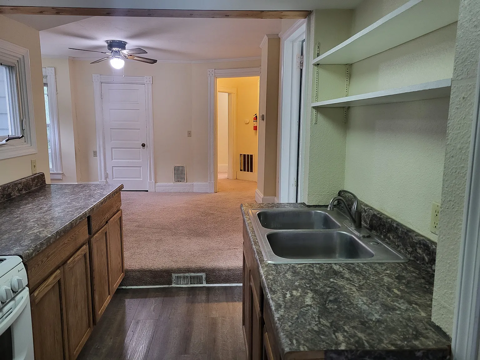 2 bed, 1200 sqft, $1,100 — Photo 4