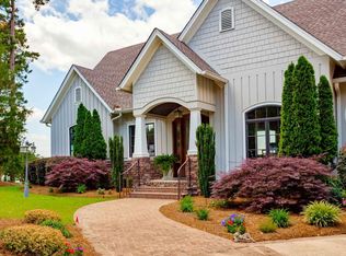 2017 Cottonwood Dr, Ridgeway, SC 29130