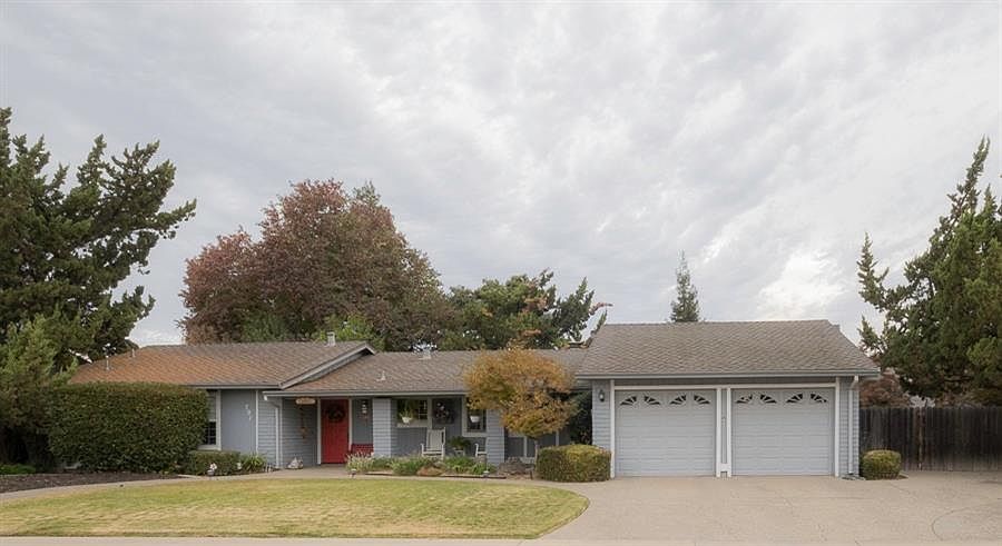 2nd image of 791 Evergreen Way
