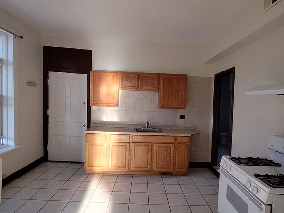 5th image of 3701 S Wolcott Ave #2