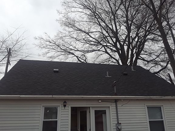 5th image of 337 Booth Ave