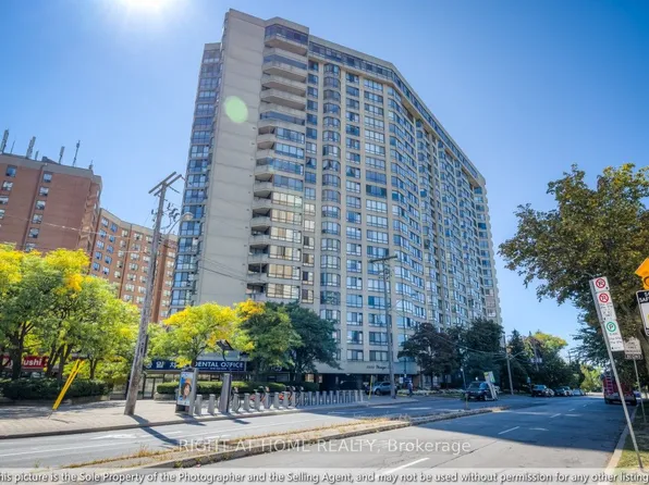 5444 Yonge St #1810, Toronto, ON M2N 6J4