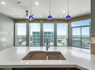500 Throckmorton St APT 2004, Fort Worth, TX 76102