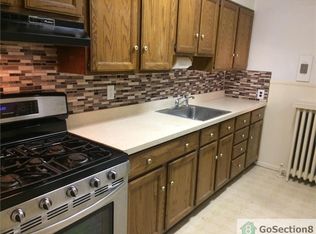 594 Alcott St, Philadelphia, PA 19120