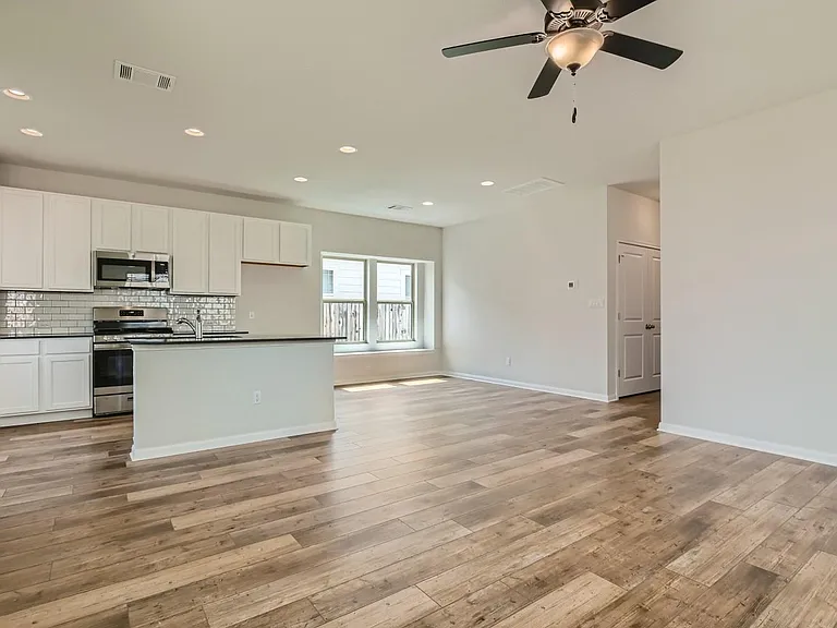 living space, kitchen, dining area
