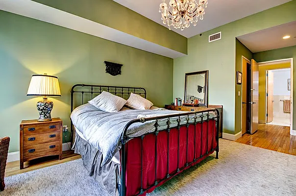 Sold by Real Direct | media 25