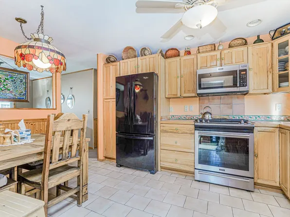 731 Rathbun Avenue image 10 of 33