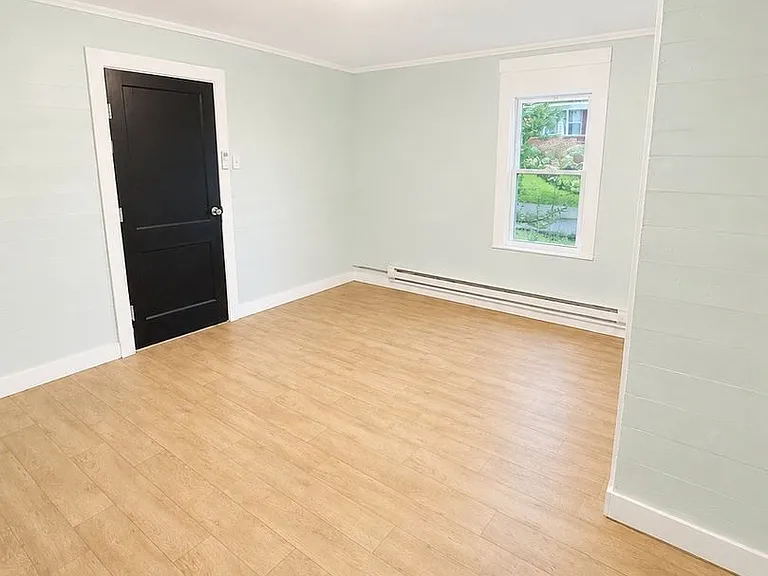 1031 N Harris St — Photo 9