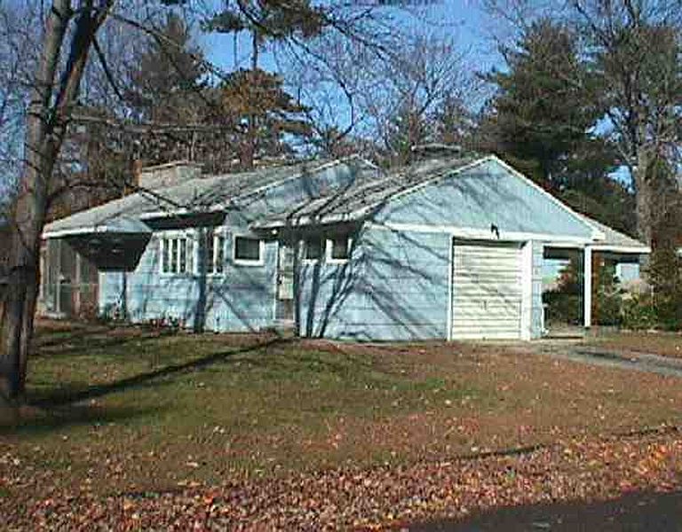 2nd image of 8 SCHUYLER Road