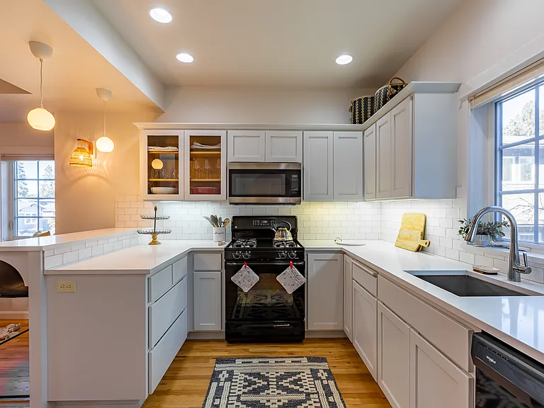 1378 NW Mount Washington Dr — Photo 9