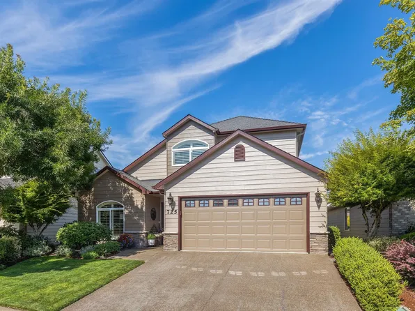 725 SE Saint Andrews Ln, Dallas, OR 97338