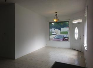 679 S Jefferson Ave, Marshall, MO 65340