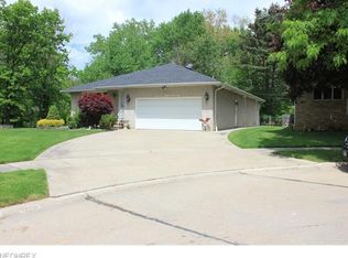10412 Glen Daniel Cir, Brooklyn, OH