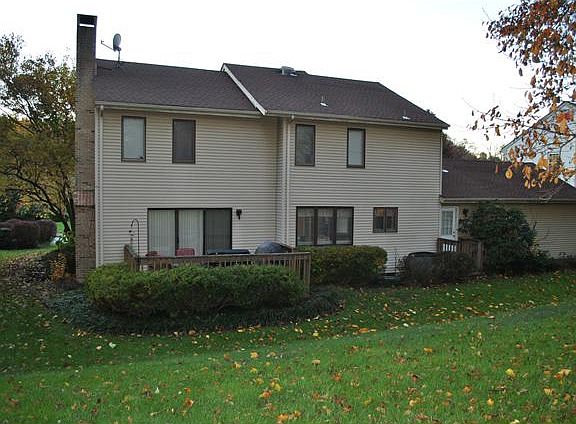 2nd image of 119 Bunting Dr