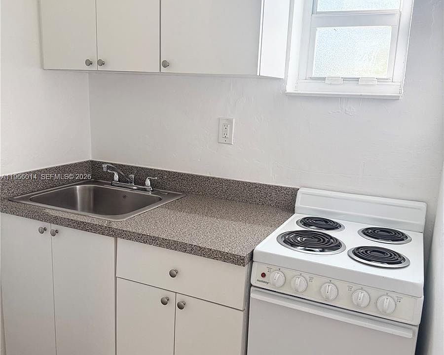 1st image of 840 NW 10th St APT 3