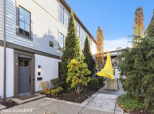 674 Croswell Ave SE, East Grand Rapids, MI 49506