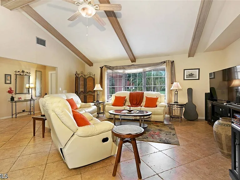 4220 Glasgow Ct — Photo 15