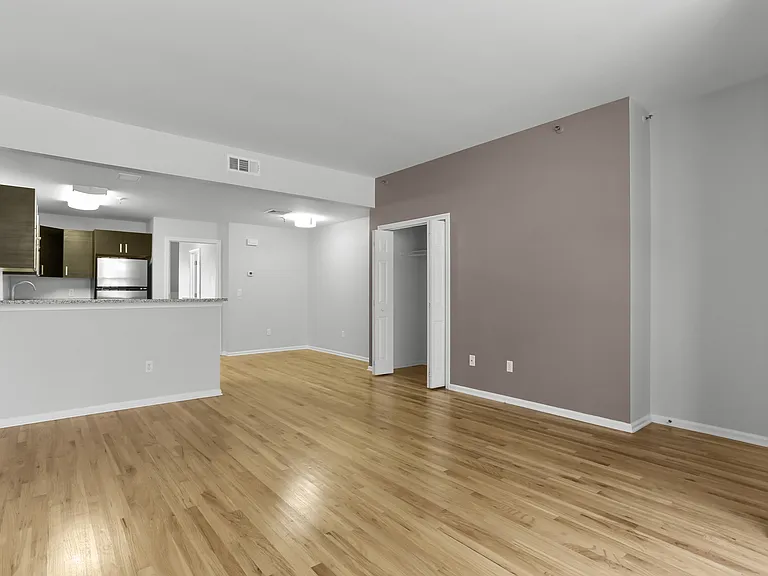 102 Lansdale Ave #V — Photo 10