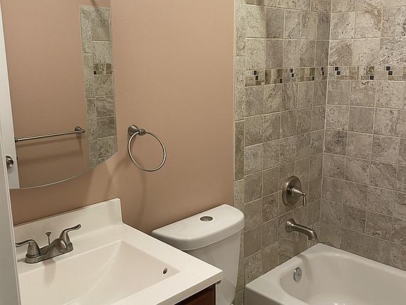 5th image of 379 New St #1