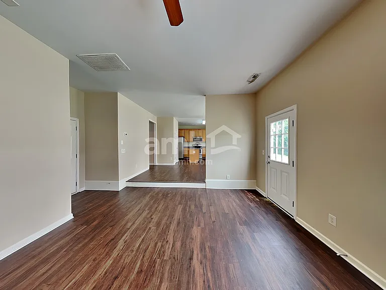 5711 Falkirk Ln — Photo 5