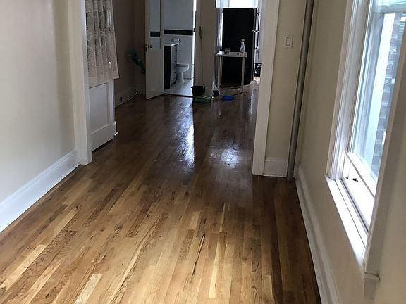 5th image of 3436 43rd St APT 3R