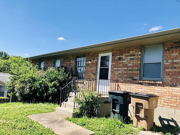 2nd image of 411 Bennett Pl