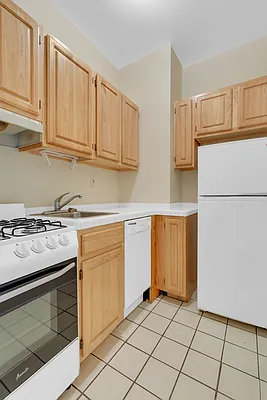 Rented by Cooper & Cooper Real Estate | media 11