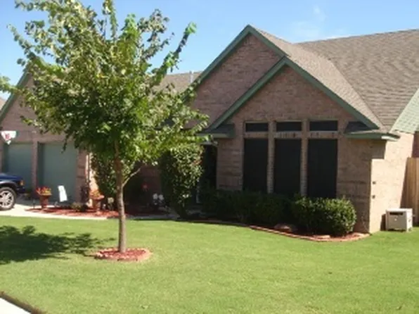 1701 Del Simmons Dr, Edmond, OK