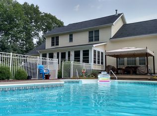 807 Houston Rd, Webster, NY 14580