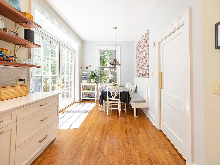 1005 Minerva Ave — Photo 16